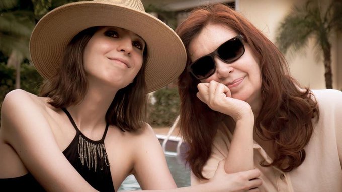 Cristina Kirchner compartió la primera foto con Florencia desde Cuba