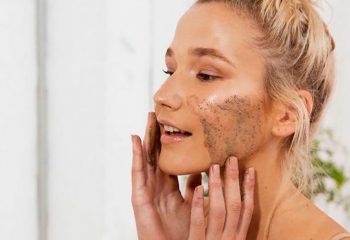 Errores comunes al exfoliar el rostro
