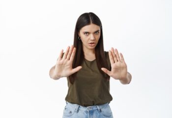 Razones por las que está bien bloquear a una persona, ¿paz mental o inmadurez?