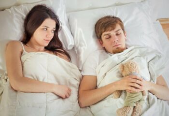 Cómo saber si estás con un hombre inmaduro que nunca estará a tu altura