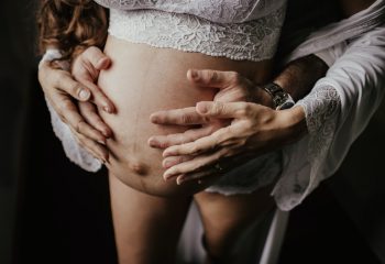 Las posturas sexuales recomendadas durante el embarazo