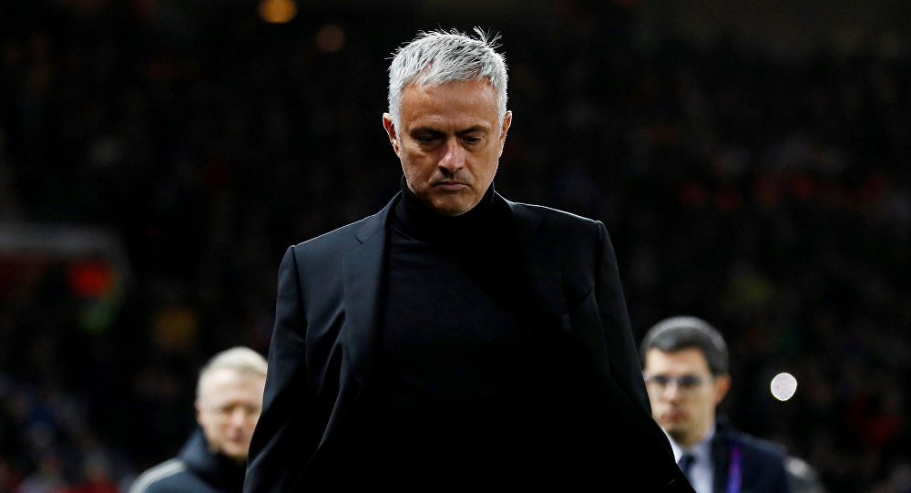 Mourinho despedido del Manchester United