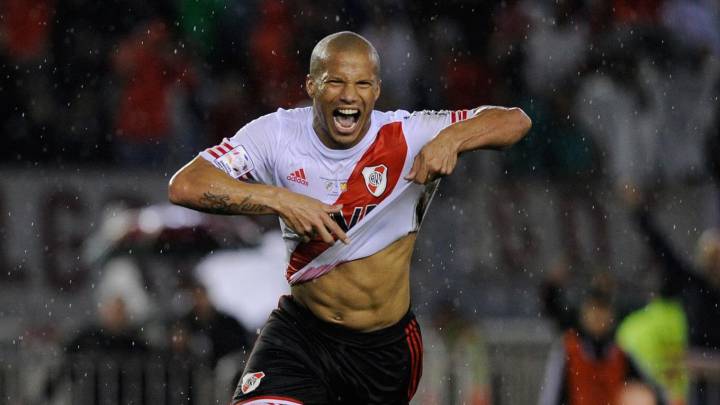 ¿Carlos Sánchez le cerró las puertas a River?