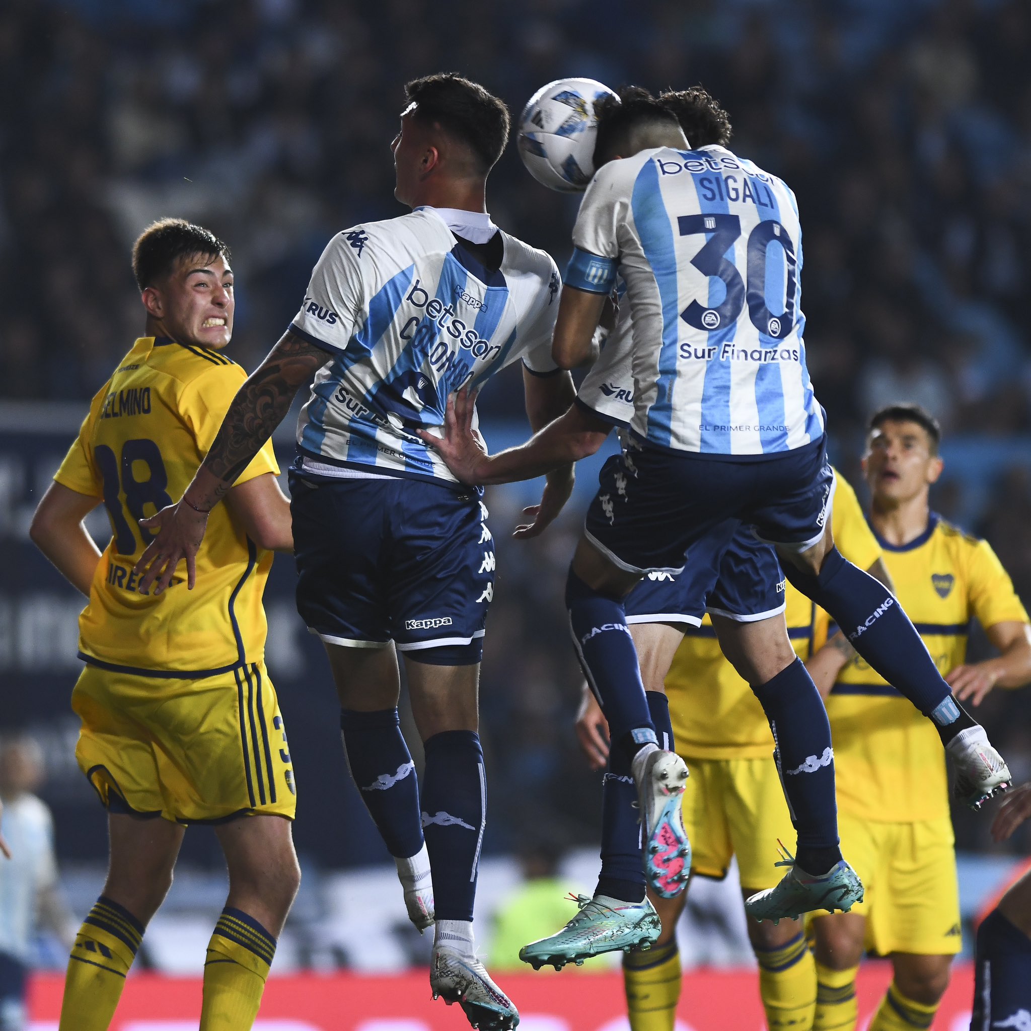 Fuego cruzado entre Boca y Racing