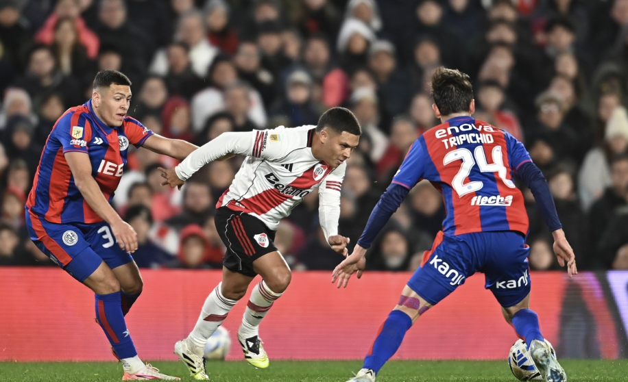 River y San Lorenzo quedaron a mano