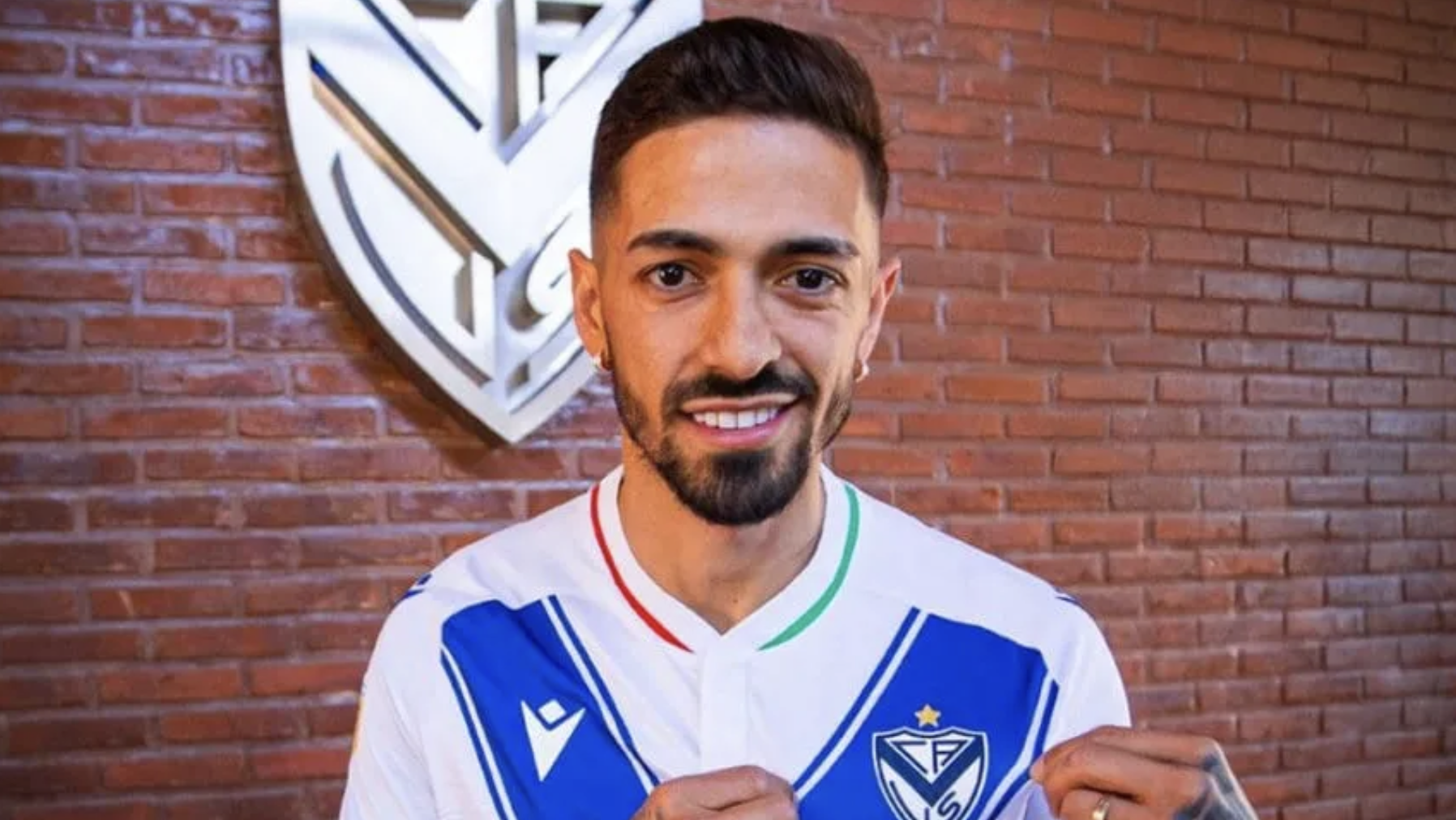 Lanzini llega a Vélez