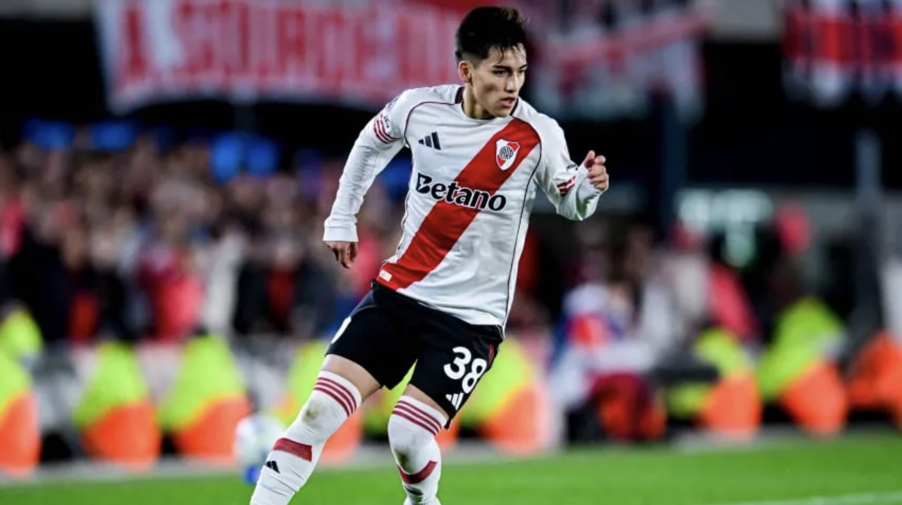 River, con optimismo y en negociaciones para extender el contrato de Subiabre