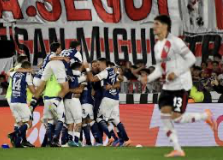 River y otro papelón