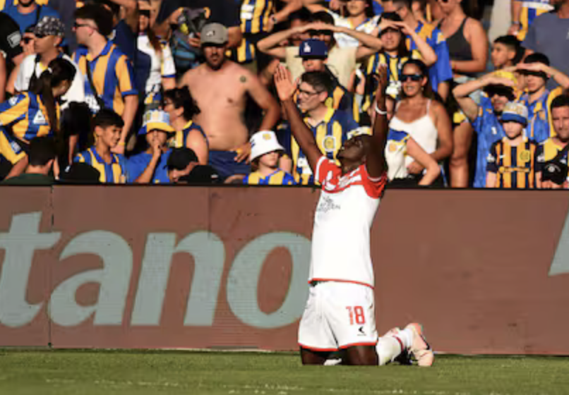 Estudiantes dio el golpe y eliminó a Central