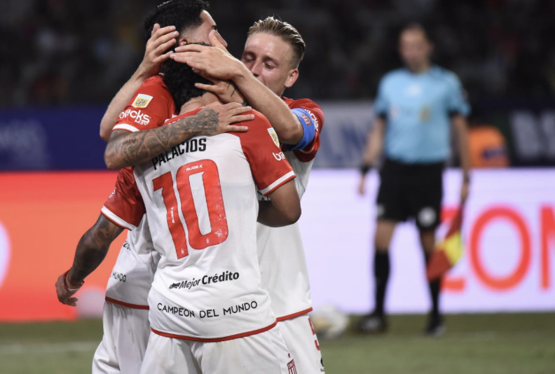 Estudiantes le ganó a Central Córdoba y está en semifinales