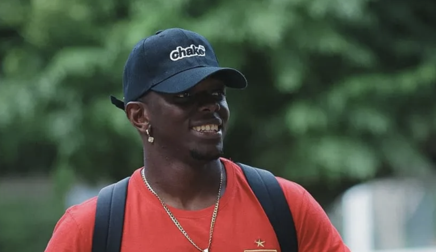 A pesar de no haber sido convocado y tener un pie en Boca, Cetré dijo presente en la cancha de Estudiantes