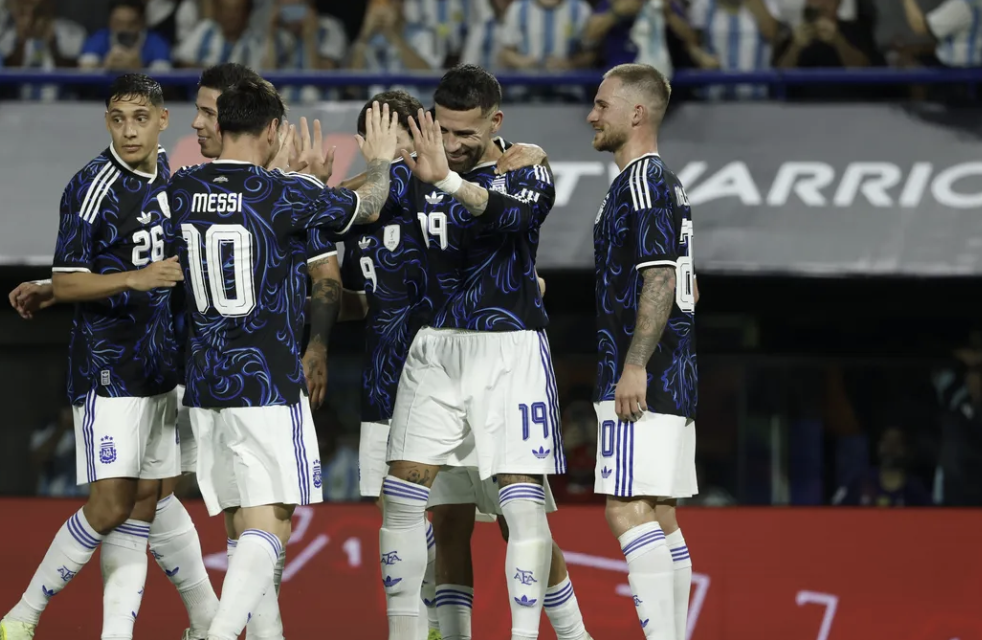 Con una goleada 5 a 0 frente a Zambia Argentina se despidió en la Bombonera