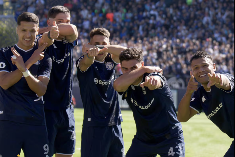 A Independiente Rivadavia le sale todo bien: goleó 5 a 1 a Gimnasia de Mendoza y vive de fiesta