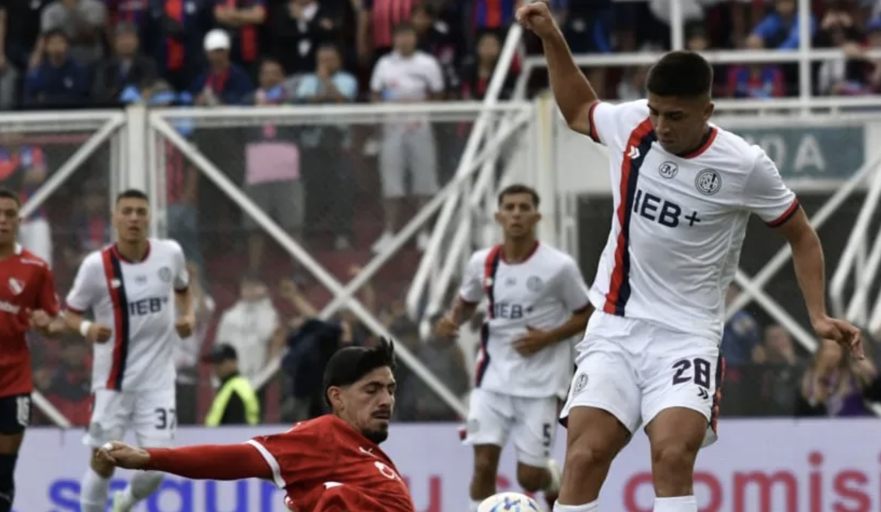 San Lorenzo e Independiente van por los playoffs