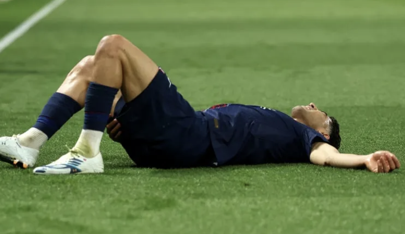 Se confirmó la lesión de Hakimi: descartado en PSG para la revancha de la Champions League y trabajos a contrarreloj de cara al Mundial