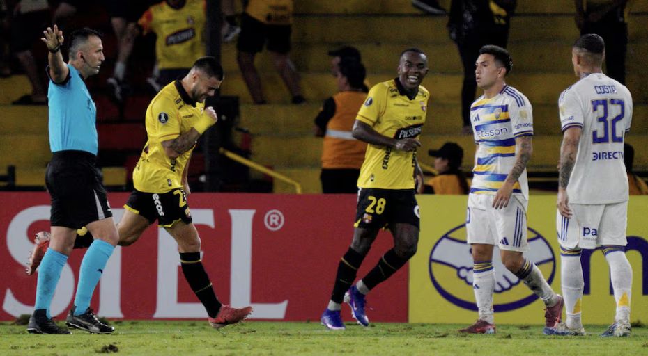 Noche negra para Boca en Ecuador