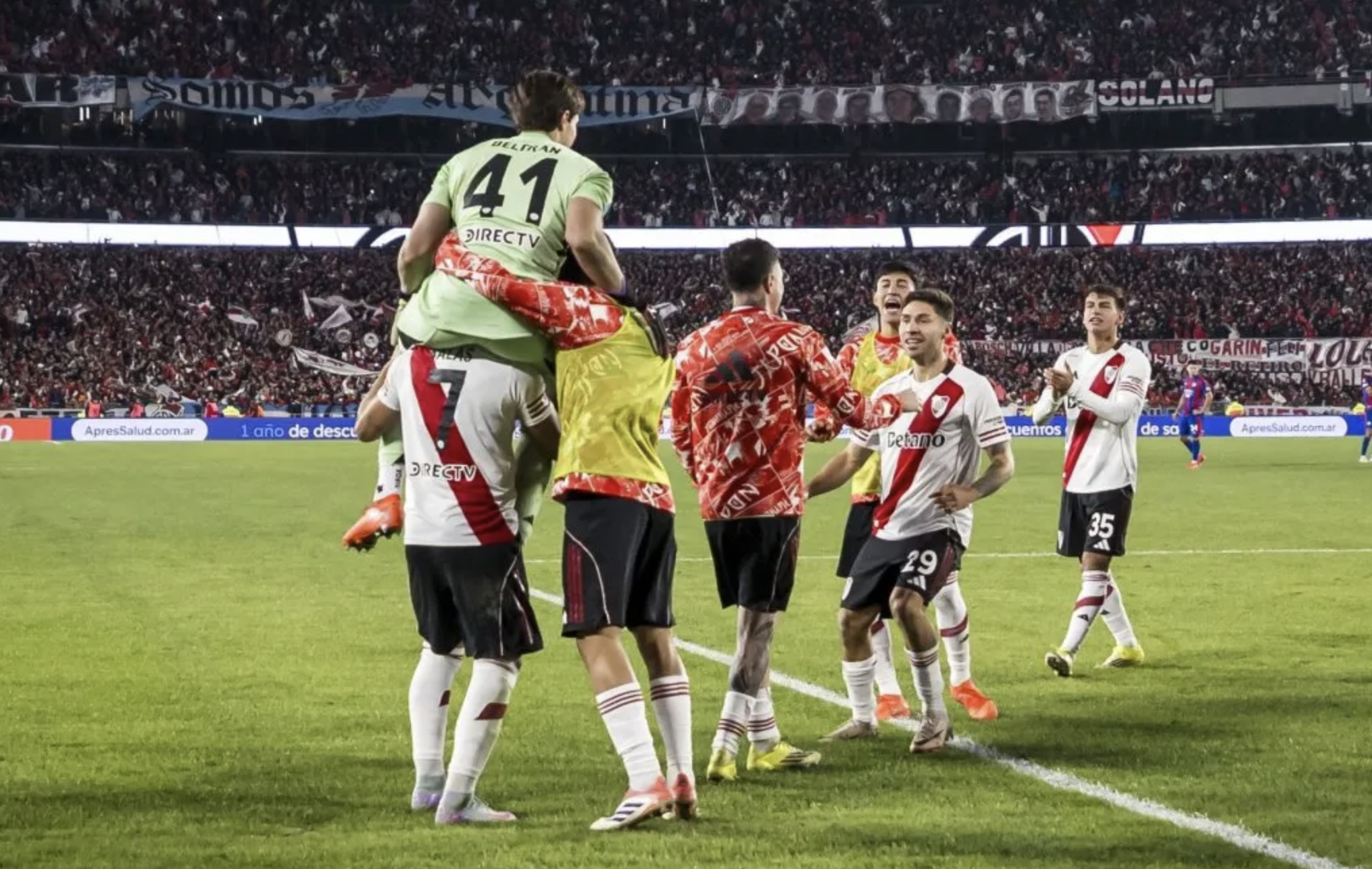 River venció a San Lorenzo por penales en un emocionante partido y avanzó