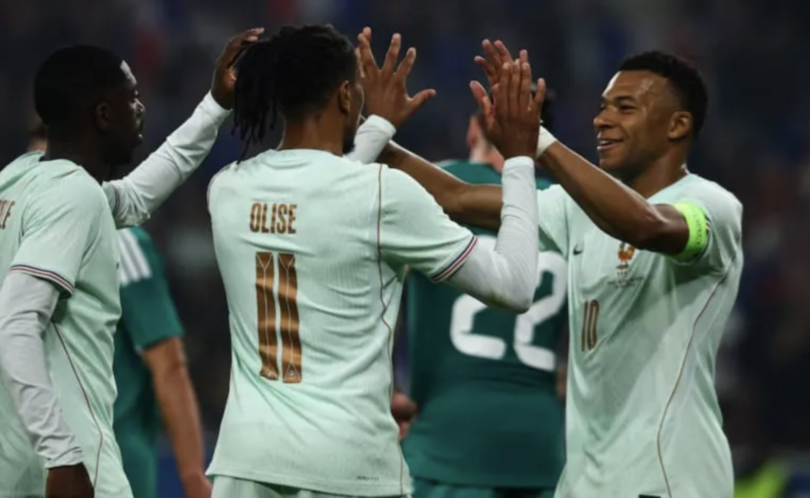 Mbappé y Olise dejaron la concentración de Francia y generaron malestar en la interna del equipo