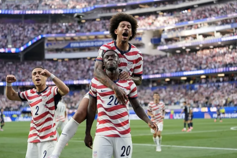 EEUU apabulla a Paraguay en el estreno de ambas selecciones