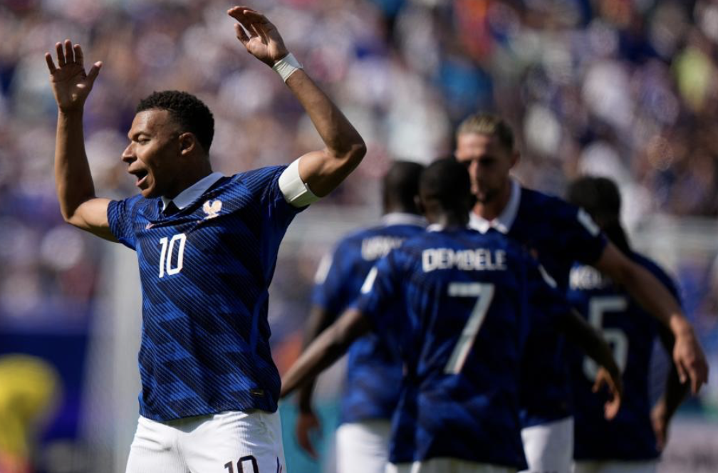 Francia reaccionó a tiempo y derrotó a Senegal con otro show de Mbappé