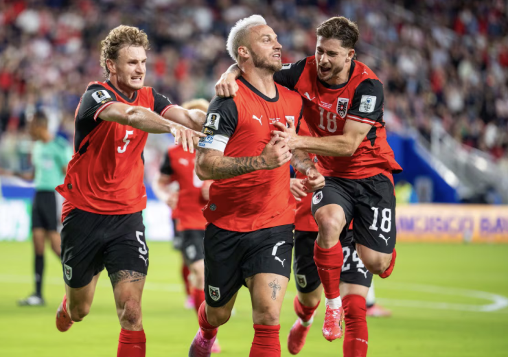 En el grupo de Argentina, Austria venció 3-1 a Jordania en un entretenido y picante partido