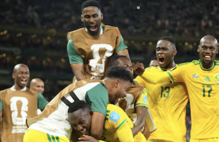 Sudáfrica logró su mejor hazaña: venció a Corea del Sur y por primera vez pasó la fase de grupos en el Mundial