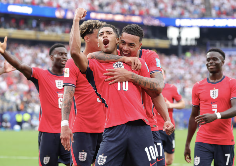 Inglaterra le ganó 2-0 a Panamá, se clasificó primero en su grupo y espera rival