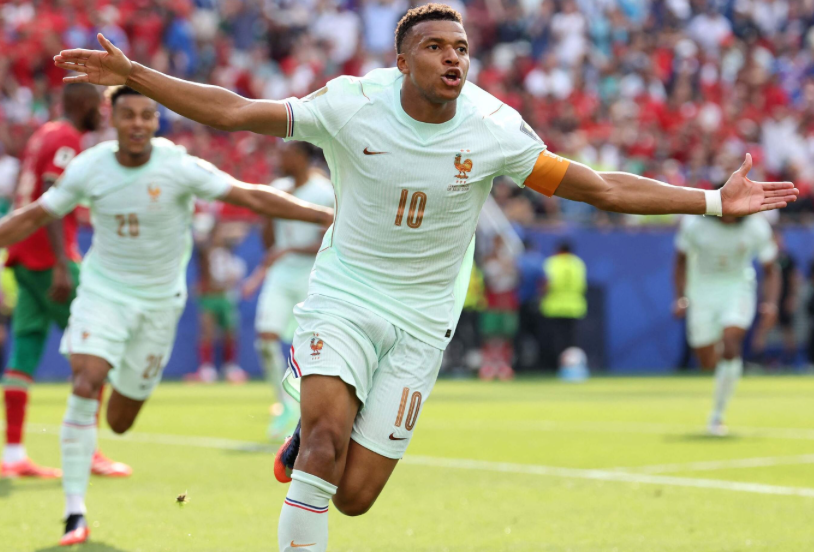 Francia vence a Marruecos y es la primera semifinalista del Mundial