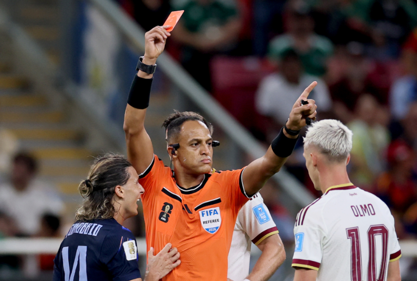 Ismail Elfath, el árbitro estadounidense de Argentina vs. Inglaterra que estuvo en la final de Qatar