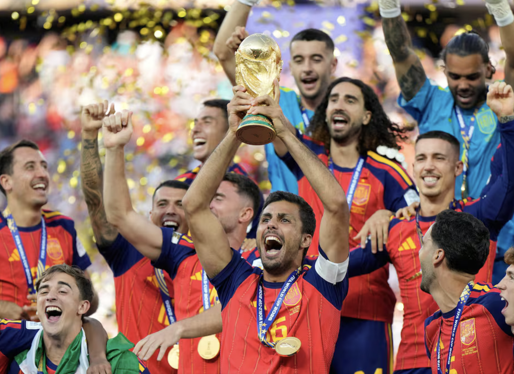 Argentina resistió hasta donde pudo, pero España encontró en el alargue el gol que la consagró campeona del mundo
