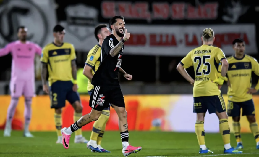 Riestra goleó a Boca por 3 a 0 en el partido de la primera fecha del Torneo Clausura 2026