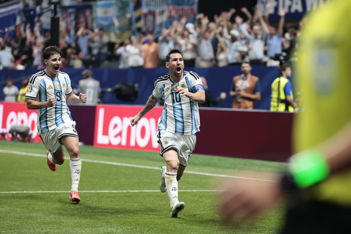 Argentina parecía eliminada, pero le ganó un partido épico a Egipto por 3 a 2 y avanzó a los cuartos de final