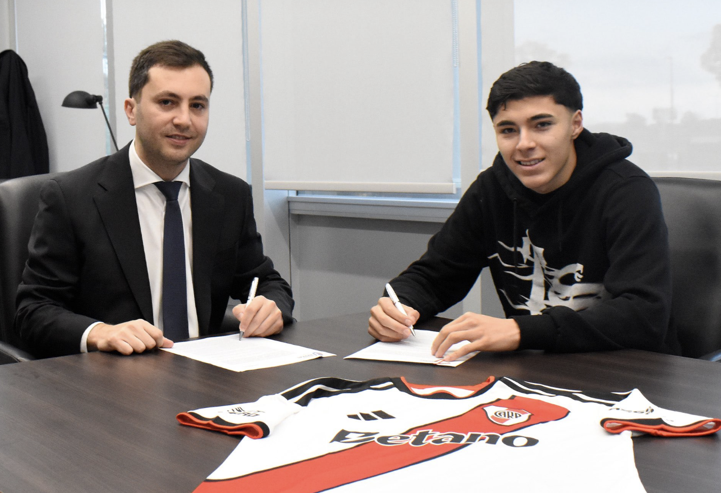 Tobías Andrada, nuevo refuerzo de River: revisión médica y firma de contrato