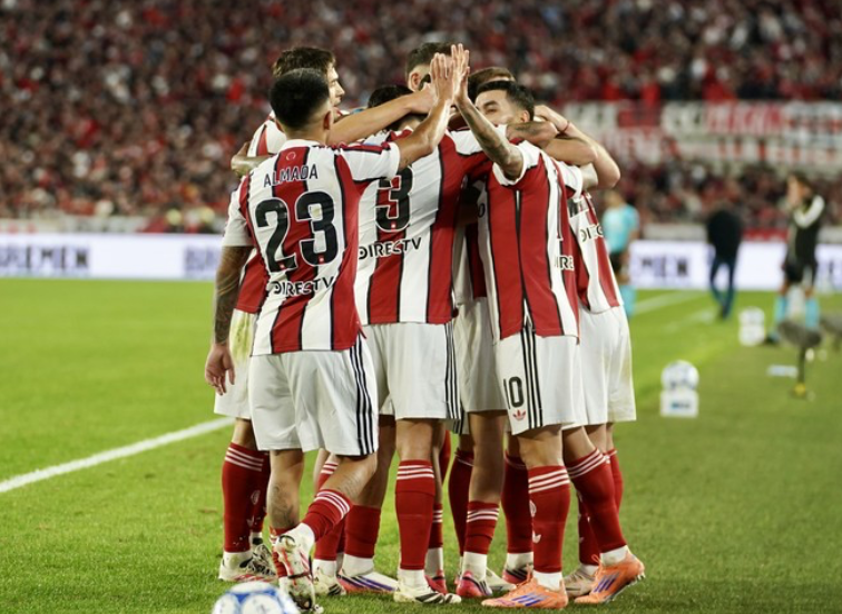 River Plate vence a Argentinos Juniors y rompe con la racha sin puntos en liga
