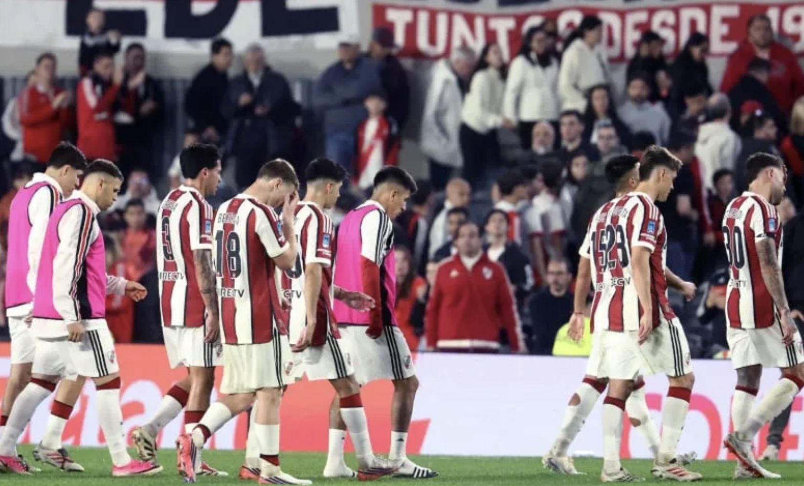 Seis derrotas de local: el dato que define otro año oscuro para River en el Monumental