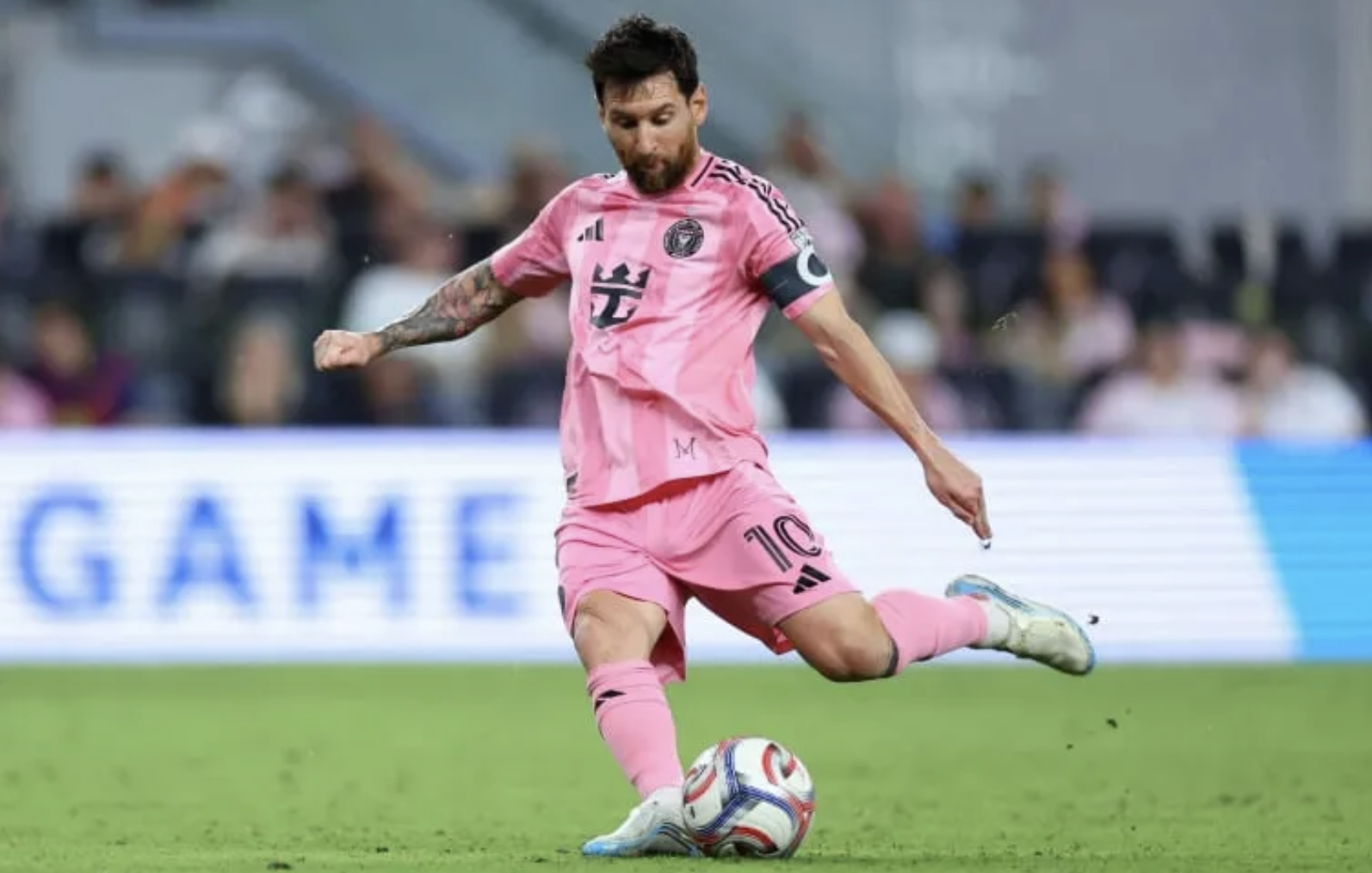 El gol de tiro libre de Messi que lo deja cada vez más cerca de un récord histórico