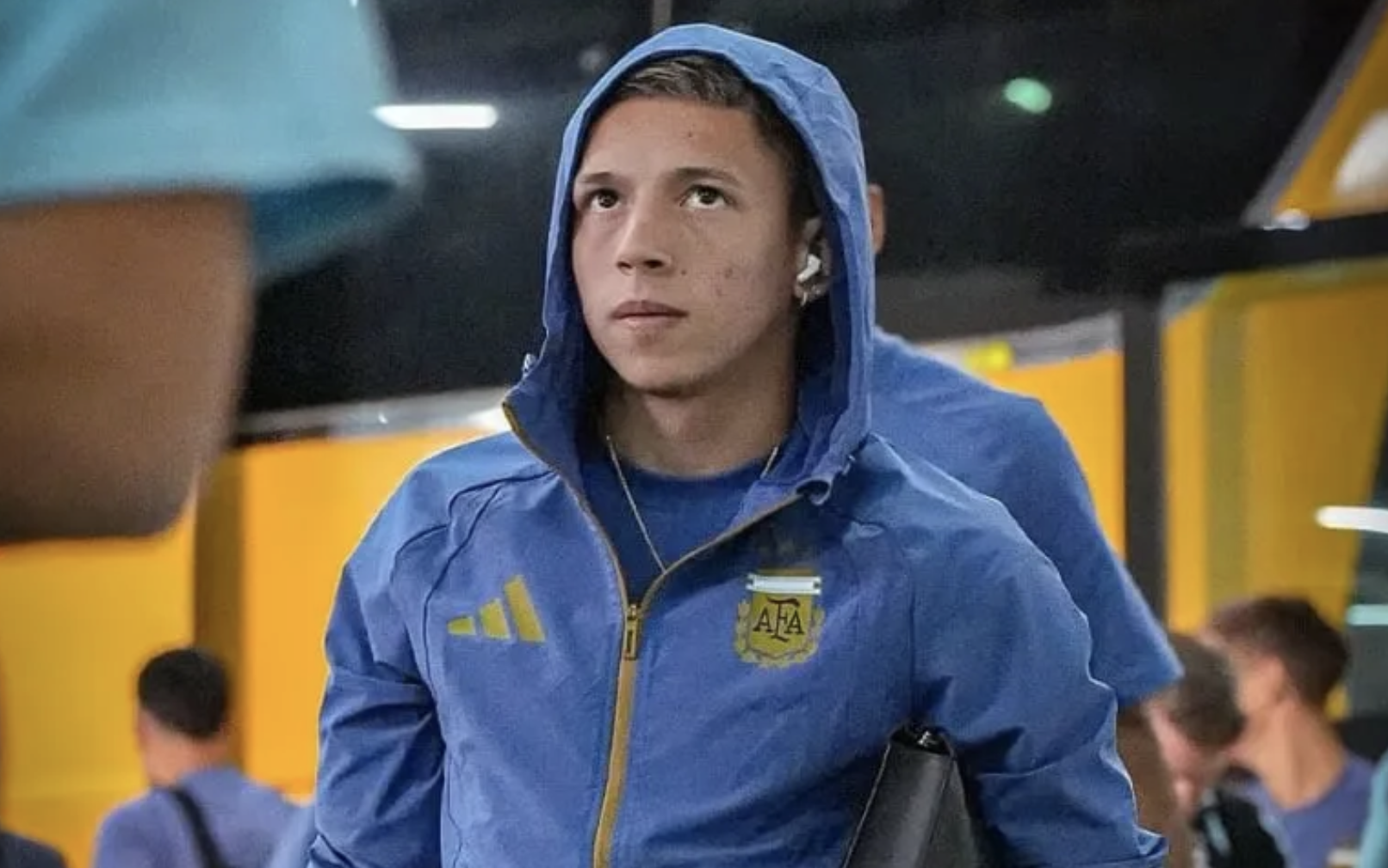 Prestianni reveló que le pidió la camiseta a Otamendi y no descartó a River en un futuro: “Uno no sabe lo que puede pasar”