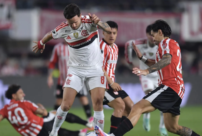 Estudiantes no pudo quebrar a Flamengo