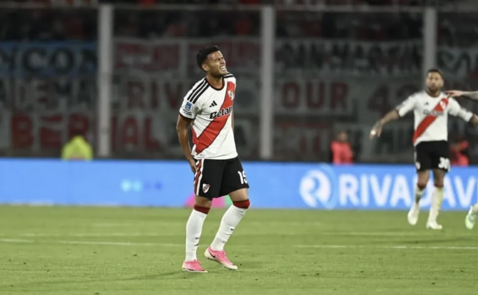 Fausto Vera se desgarró y River lo pierde para visitar a Boca