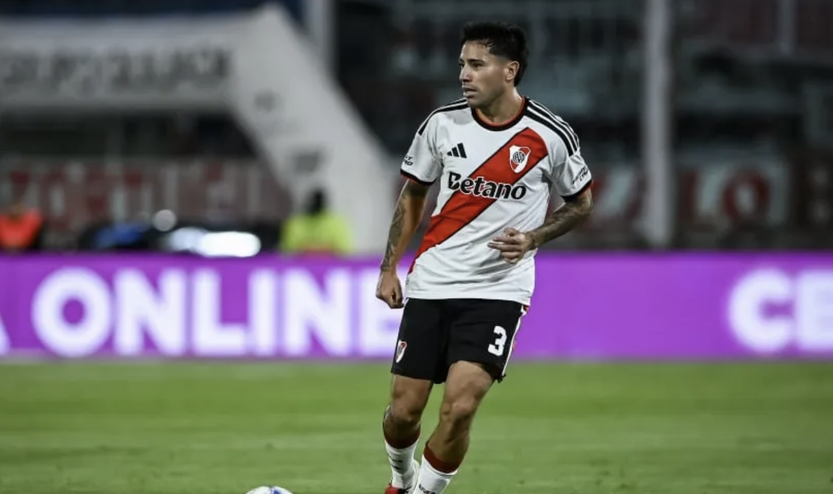 Francisco Ortega sería titular en River ante Racing y se anota en la carrera para jugar el Superclásico