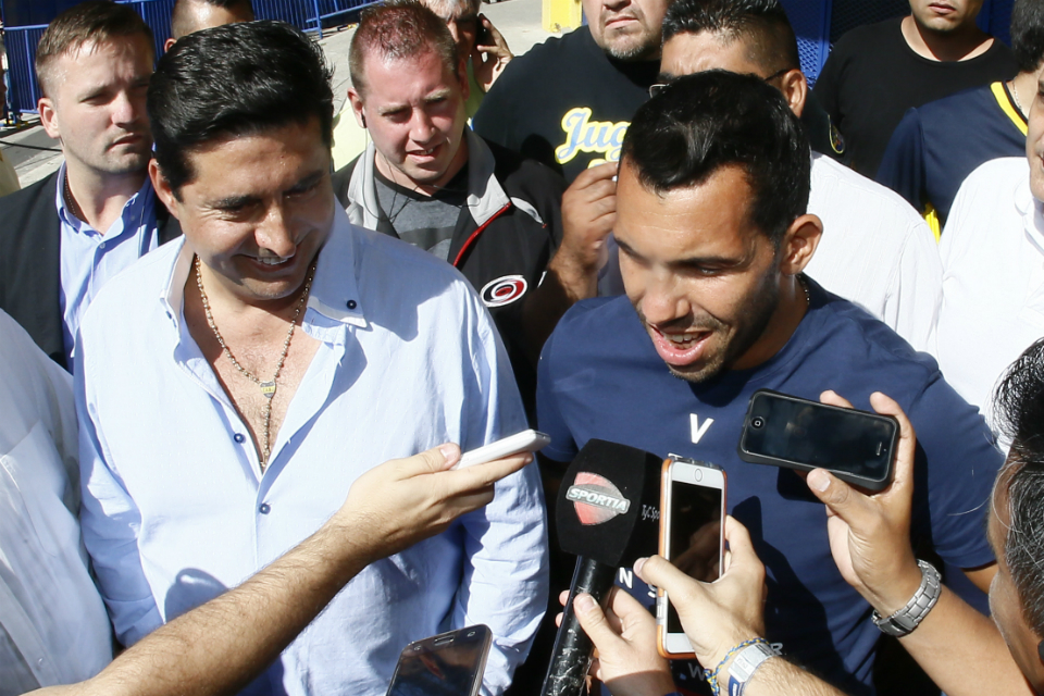 Convenciendo a Tevez