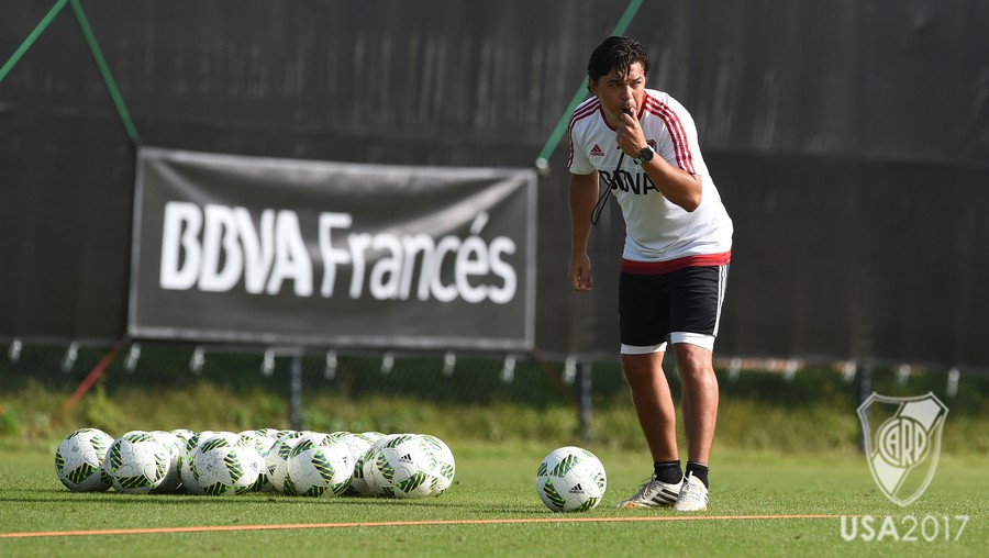 Gallardo sigue probando