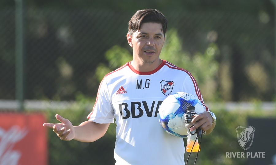 El muñeco mueve fichas