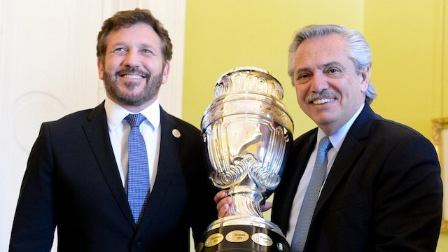 Alberto Fernández se reunió con el “Chiqui” Tapia y Alejandro Domínguez para interiorizarse sobre la organización de la Copa América 2020
