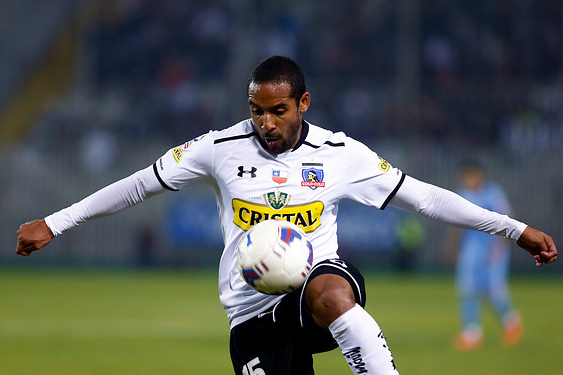 Esperan por el chileno