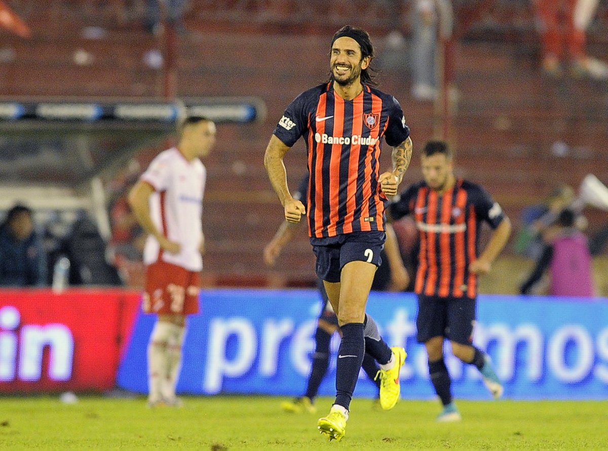 SAN LORENZO LE PINCHÓ EL GLOBO