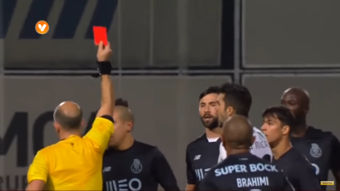 ¡Enloqueció el referí!