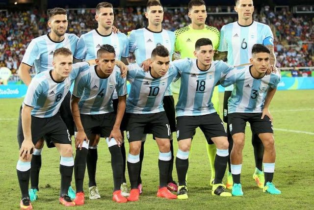 Sábado dorado, domingo movido