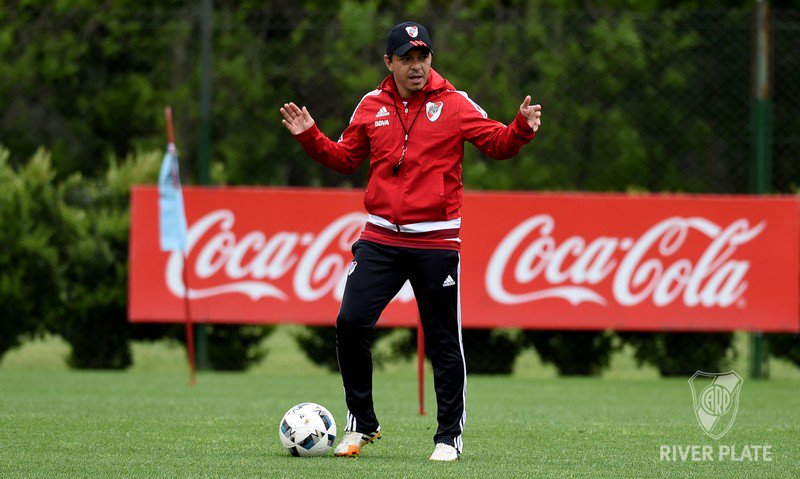 Hace cuentas y espera por Driussi