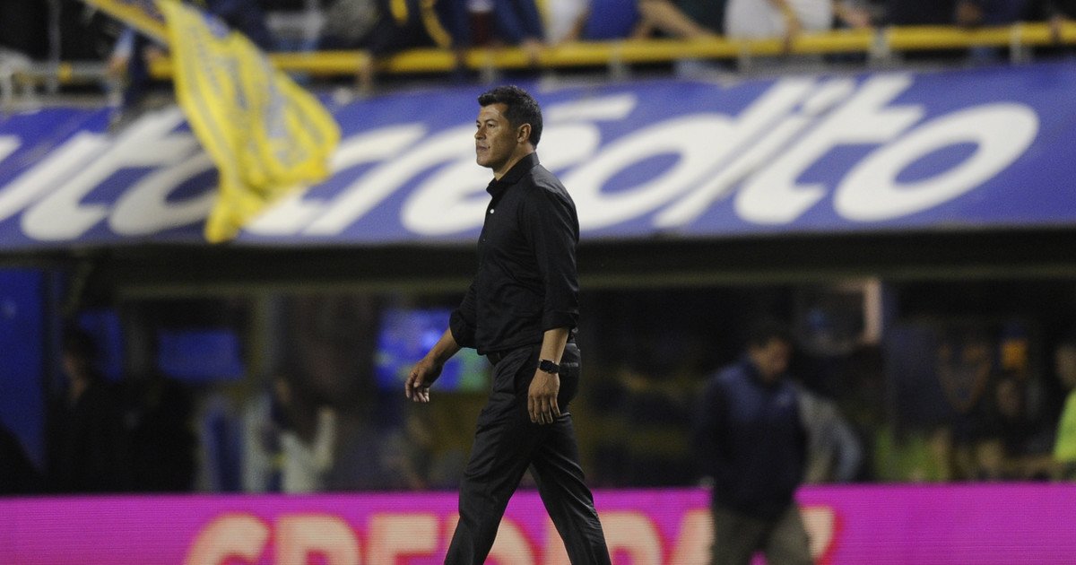 Partido decisivo para el futuro de Almirón